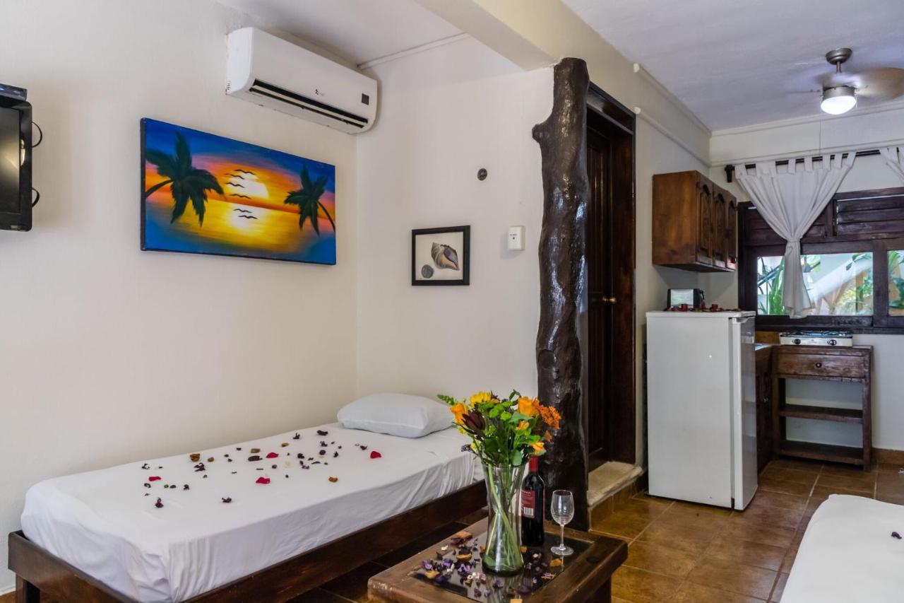 Moonshine Hotel Πλάγια Ντελ Κάρμεν Εξωτερικό φωτογραφία